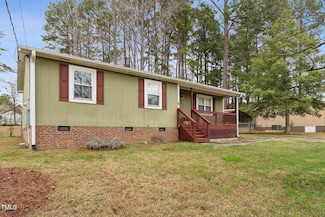 402 Abbott Dr, Sanford, NC 27330