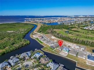 1074 Signet Dr, Apollo Beach, FL 33572