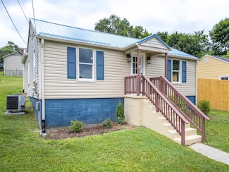 506 Tyler Ave, Pearisburg, VA 24134