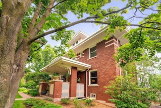 2328 E 3rd St, Duluth, MN 55812