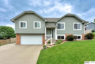 7721 S 71st St, La Vista, NE 68128