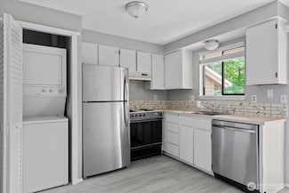 1201 SW Harrier Cir Unit 202, Oak Harbor, WA 98277