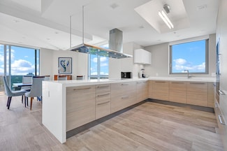 17111 Biscayne Blvd Unit 1702, North Miami Beach, FL 33160