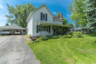232 Mill St, Churubusco, IN 46723