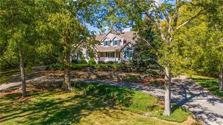 18106 Hidden Valley Rd, Independence, MO 64057