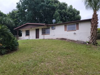 31 N Barbour St, Beverly Hills, FL 34465