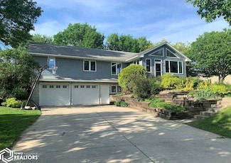 673 S Clark St, Carroll, IA 51401