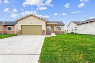 5138 N Toben Dr, Bel Aire, KS 67226