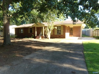 2410 Woodland St SE, Decatur, AL 35601
