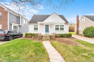 1748 Webster St, Birmingham, MI 48009