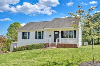 2317 Mayfield Dr, Roanoke, VA 24014