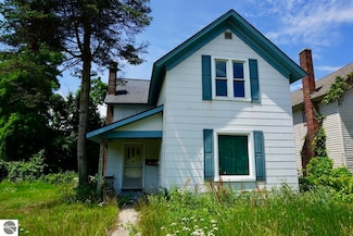 204 S Division St, Traverse City, MI 49684