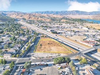 31426 The Old Rd, Castaic, CA 91384