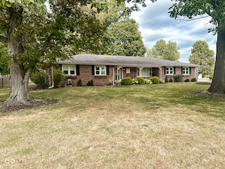 118 S Hickory Ln, West Lebanon, IN 47991