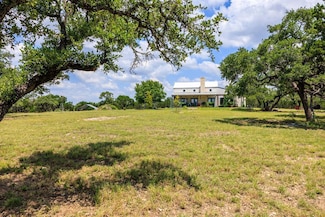 456 Colt Valley Rd, Fredericksburg, TX 78624