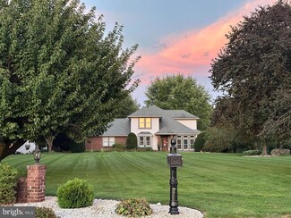 7 Cedar Ct E, Carlisle, PA 17015