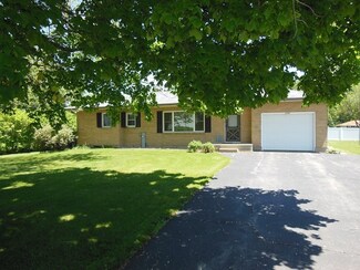 6108 Hubbell St, Marshall, WI 53559