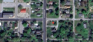 514 McLeansboro St, Benton, IL 62812