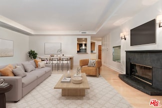 411 N Oakhurst Dr Unit 106, Beverly Hills, CA 90210