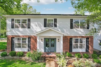 1357 Dalcrest Ln, Saint Louis, MO 63126