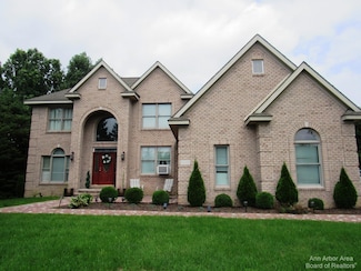 1480 Regents Park Ct Unit 1, Ann Arbor, MI 48108