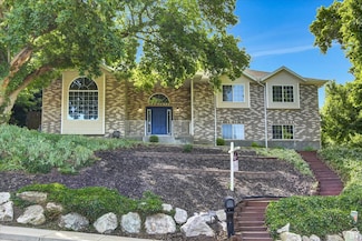 5772 Oakwood Dr, Ogden, UT 84405