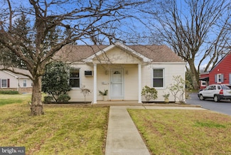 29 Graf Ave, Lawrence Township, NJ 08648