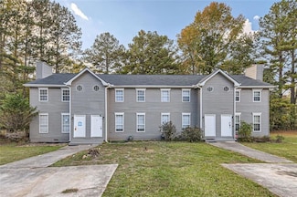 8537 Pineland Dr, Jonesboro, GA 30238