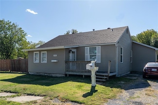 1732 Sycamore St, Granite City, IL 62040