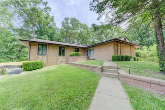 56 Morwood Ln, Saint Louis, MO 63141