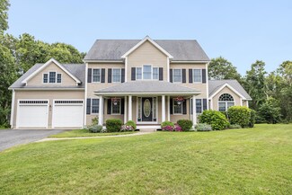 40 Noreast Dr, Sagamore Beach, MA 02562