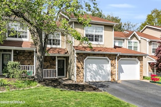 5 Saddle Ct, Tinton Falls, NJ 07753