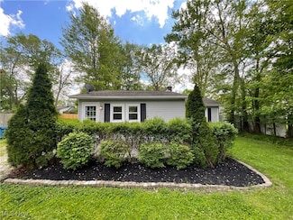 7358 Shamrock Dr, Mentor On the Lake, OH 44060