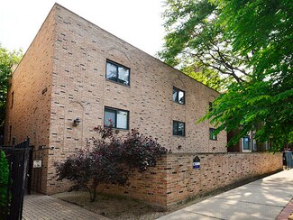711 W Melrose St Unit C1, Chicago, IL 60657