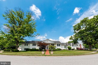 765 Wayne Cir, Emmaus, PA 18049