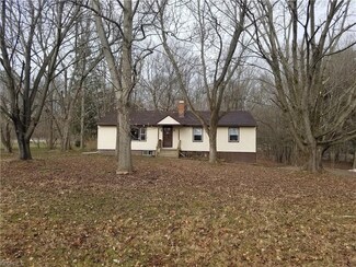 11407 Kyle Rd, Garrettsville, OH 44231