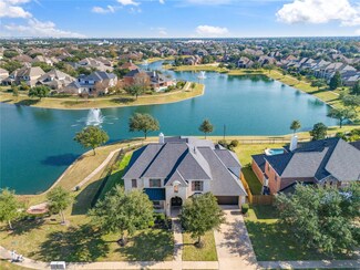 8726 Hollow Banks Ln, Houston, TX 77095