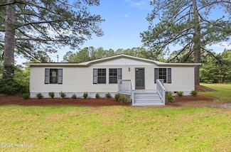 405 Country Acres Rd, Grifton, NC 28530