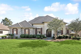 1829 Squirewood Dr E, Harvey, LA 70058