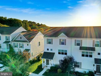 423 Pratt Cir, Willow Street, PA 17584