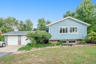 5599 Jill Anne Dr, Coloma, MI 49038