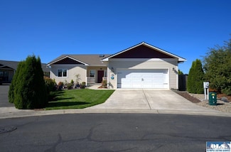 230 Choice Loop, Sequim, WA 98382