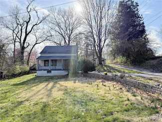 9903 Jeffrey Dr, Saint Louis, MO 63137
