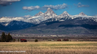 1347 Horseshoe Ln, Driggs, ID 83422