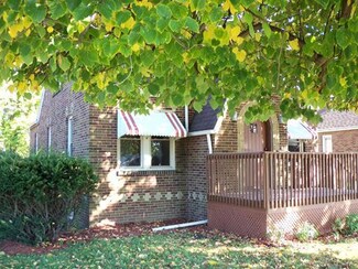 126 N Columbia Ave, Oglesby, IL 61348
