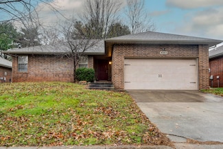 4345 S Roanoke Ave, Springfield, MO 65810