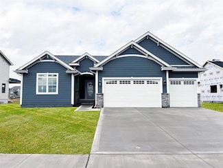 45 NW Alderleaf Dr, Waukee, IA 50263