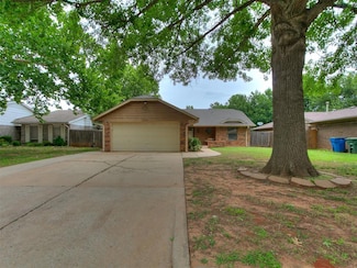 1221 Val Genes Rd, Edmond, OK 73003