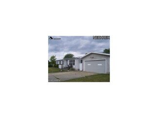 483 Stable Dr, Lagrange, OH 44050