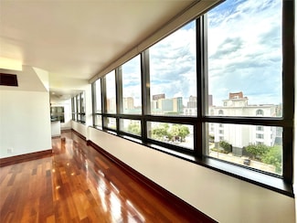 5150 Hidalgo St Unit 701, Houston, TX 77056